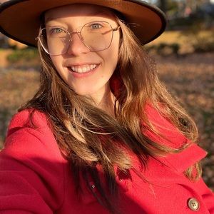 Meet your Posher, Camila